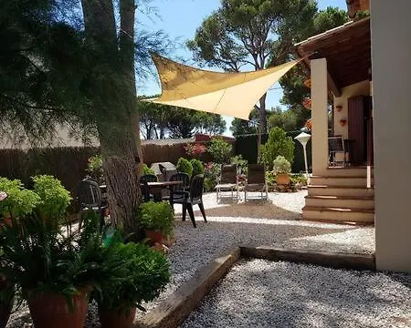 Chalet, 3 Bedroom In Main House And Self Contained Unit * Tamariu