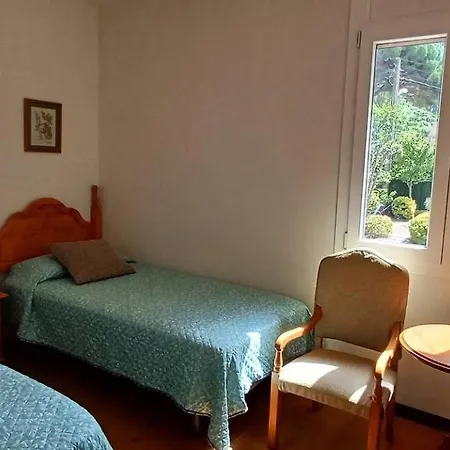 Tamariu Chalet, 3 Bedroom In Main House And Self Contained Unit